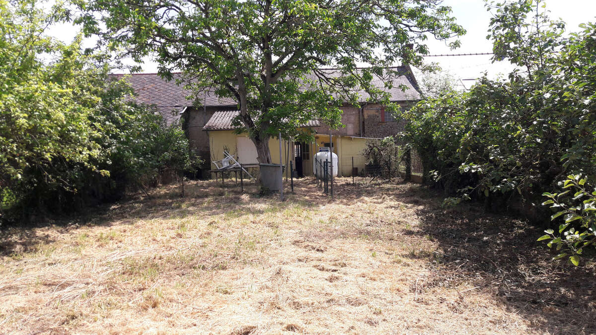 Fort potentiel ! Maison avec studio indépendant, grenier aménageable et jardin - photo 7