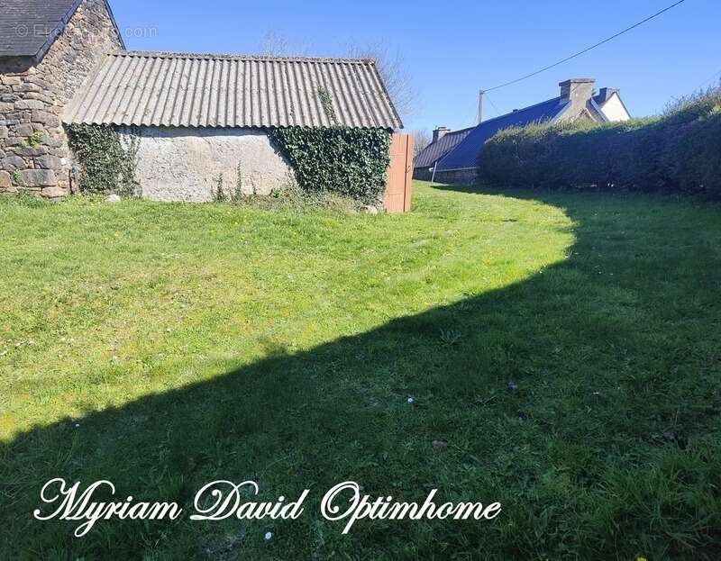 Maison à POULLAOUEN