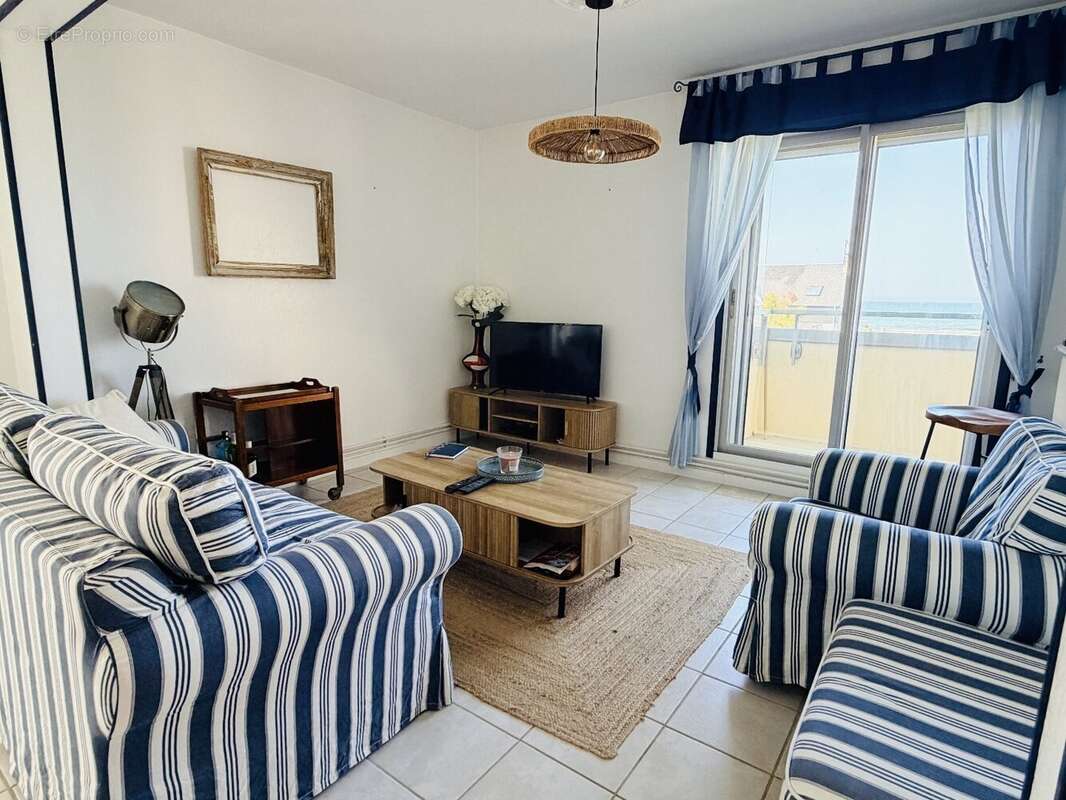 Appartement à LION-SUR-MER