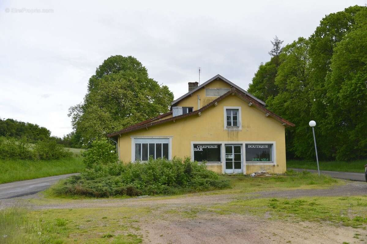 Photo 3 - Commerce à TOURNUS