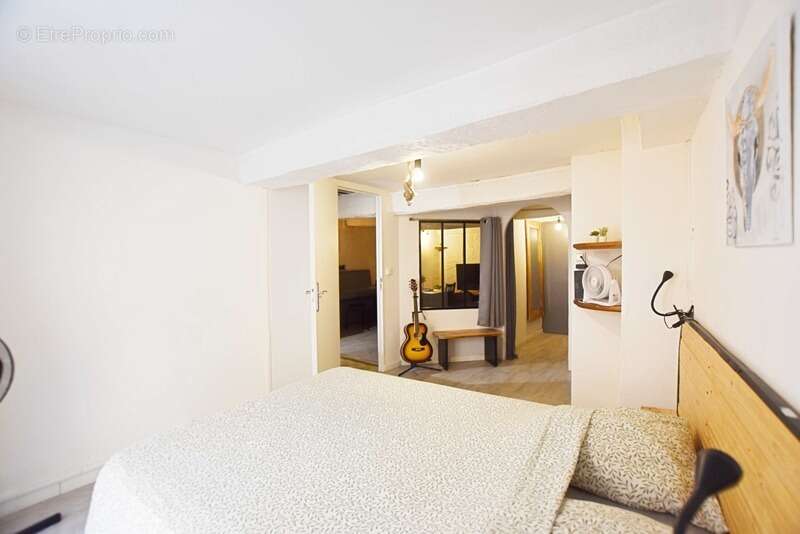 Toulon (83) - emplacement ideal centre ville – appartement 2 pieces de 51 m² plein de charme et de cachet - investissement ou re - photo 6