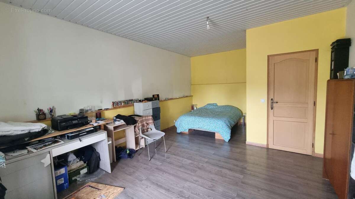 Maison 170 m² à Cozes  - photo 4