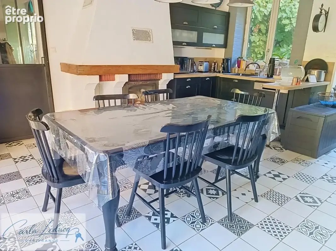 Coup de coeur pour les amoureux de belle demeure à vendre 14 pièces - Elégance, art de vivre - SOUVIGNE (79) - photo 5