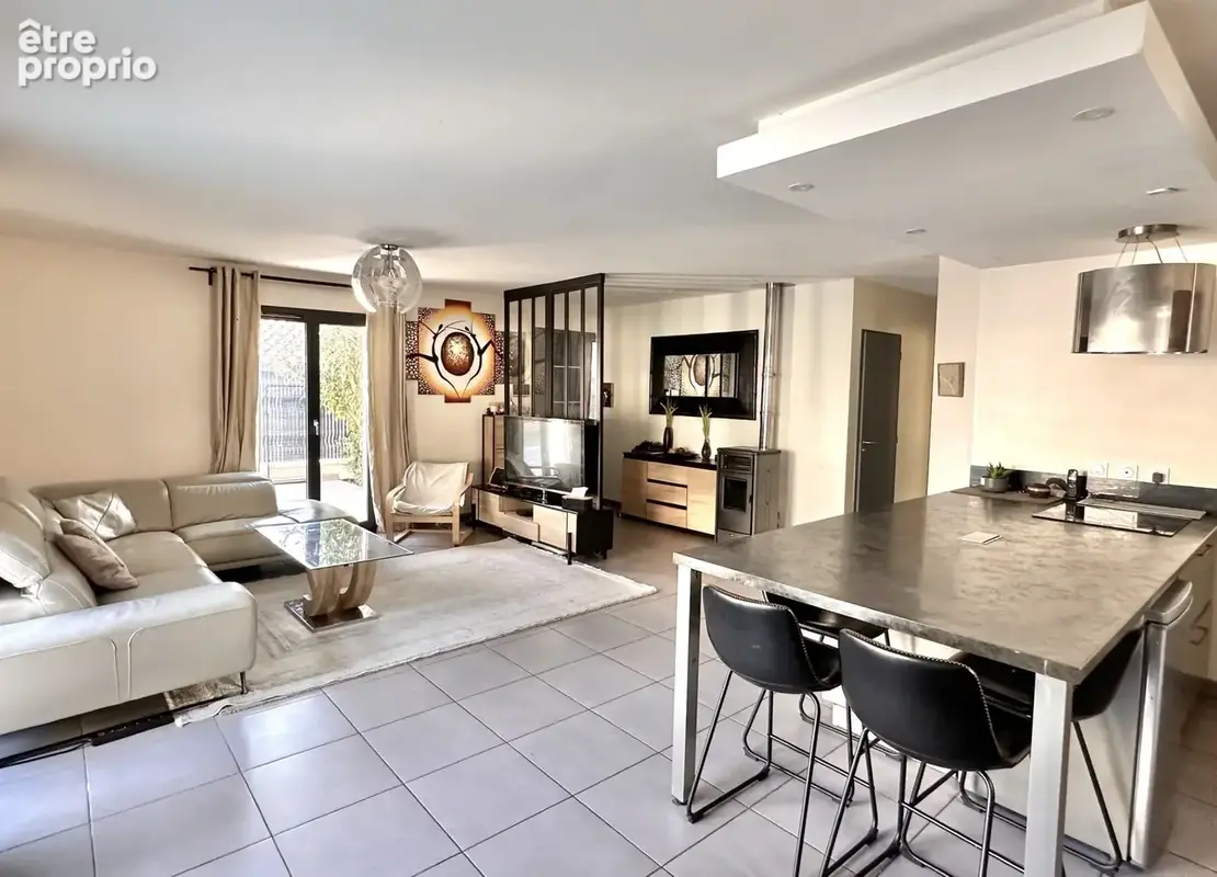 Exclusivite charly centre maison recente de plain-pied 4 chambres et piscine - photo 2