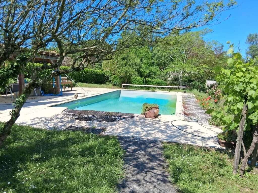Maison en pierre à Berson - photo 2