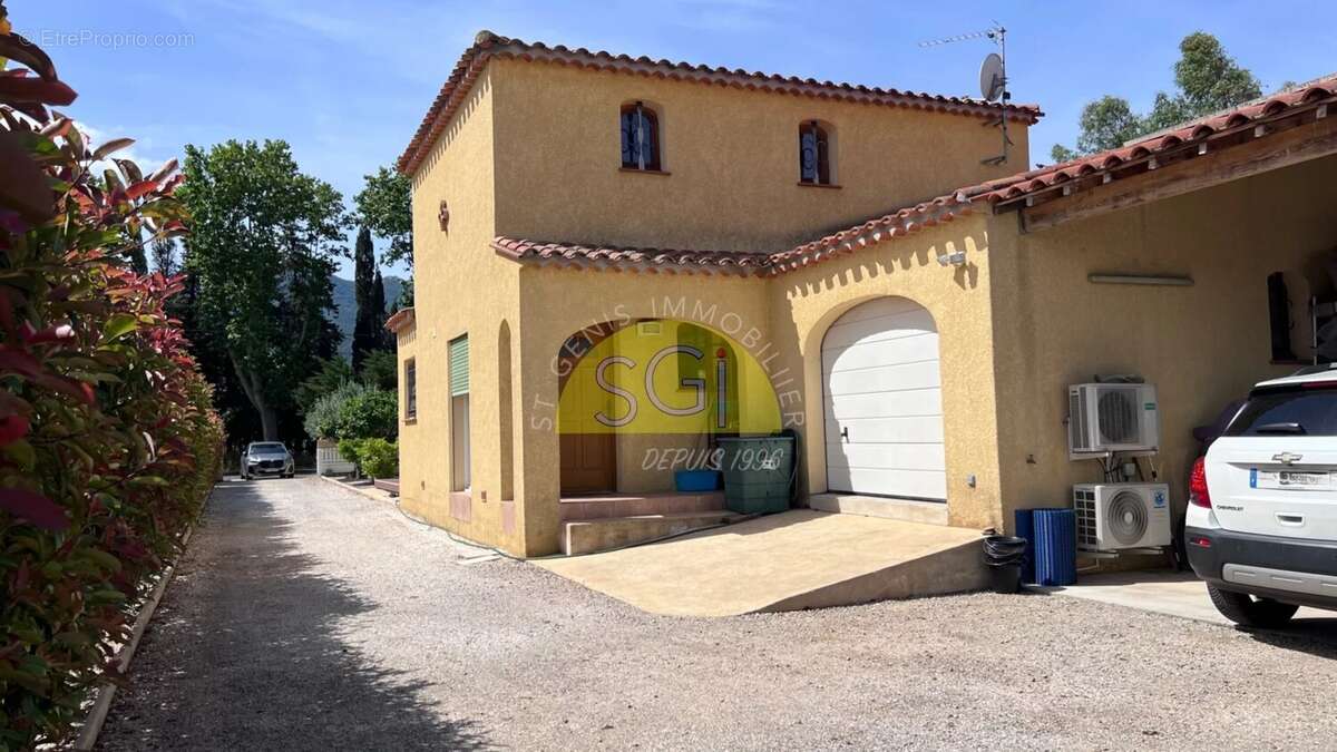 Maison à MONTESQUIEU-DES-ALBERES