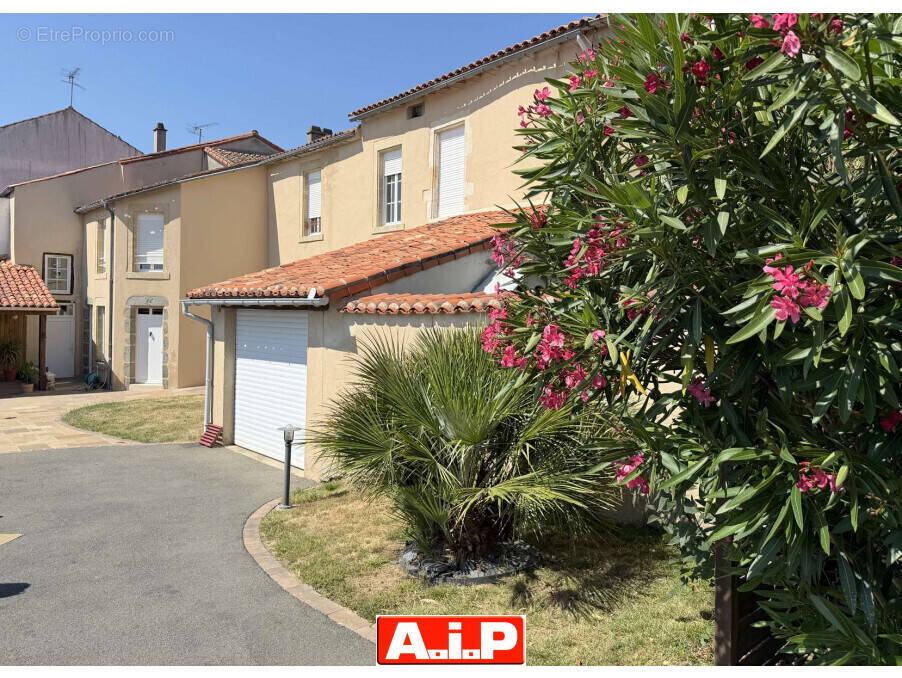 Maison à LA CHATAIGNERAIE