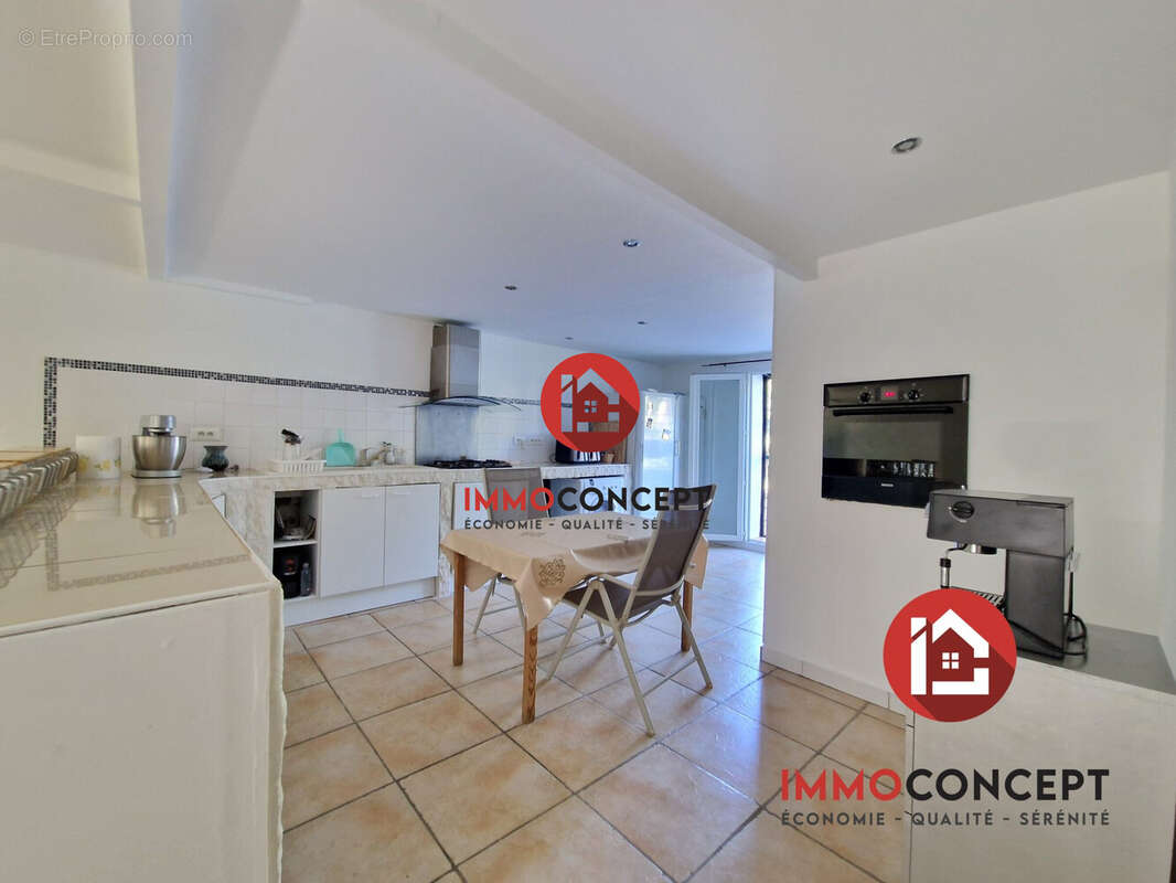 Maison à BAGNOLS-SUR-CEZE