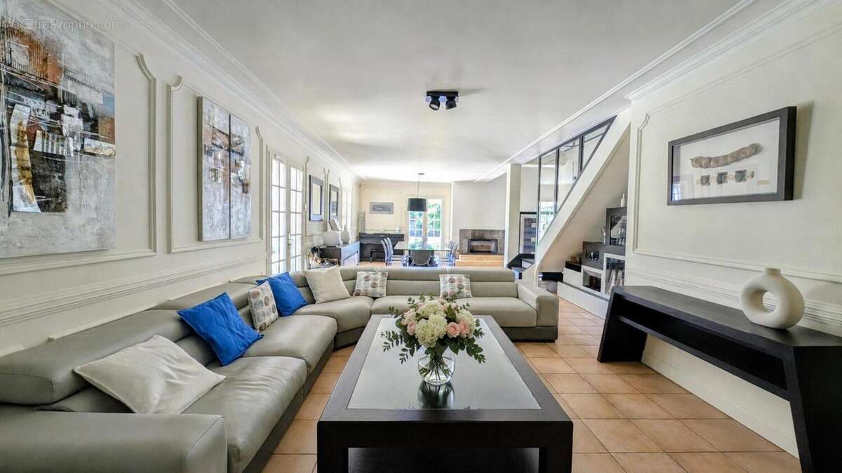 Maison 290 m² à Tours  - photo 5