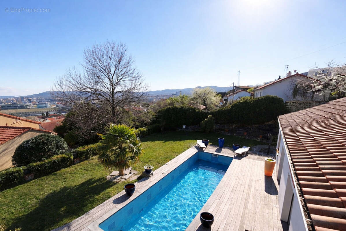 Maison à CLERMONT-FERRAND