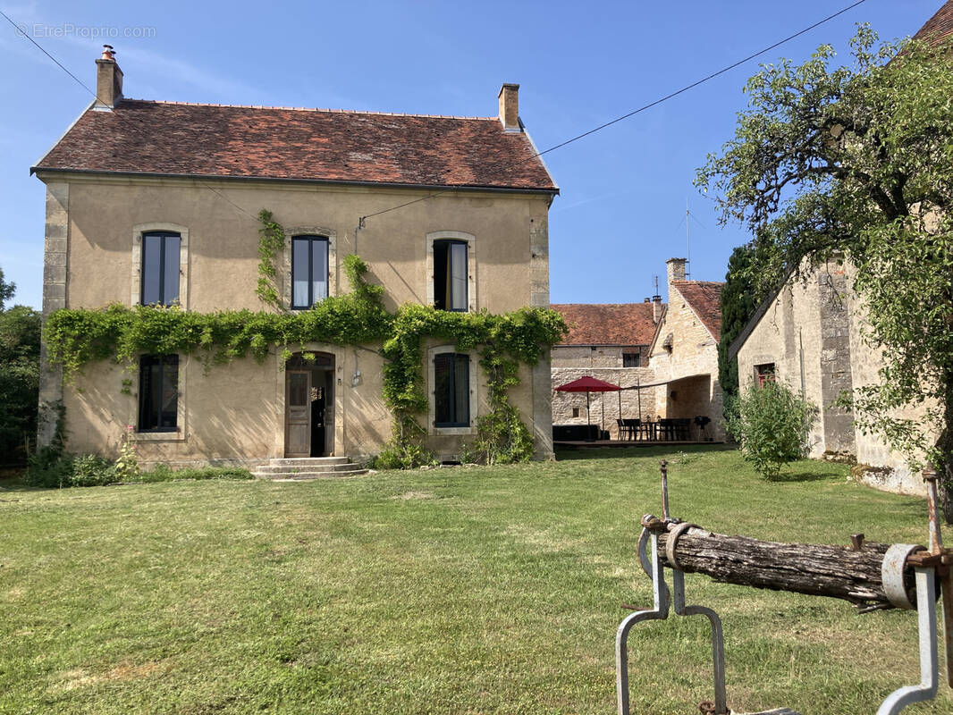 Maison à MONTBARD