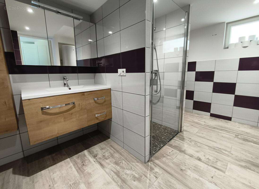 Maison  mitoyenne en triplex 3 pièce(s)  80 m2 - photo 7