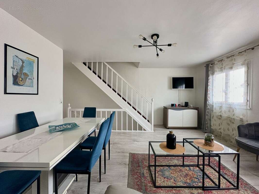 Maison à VILLEPREUX