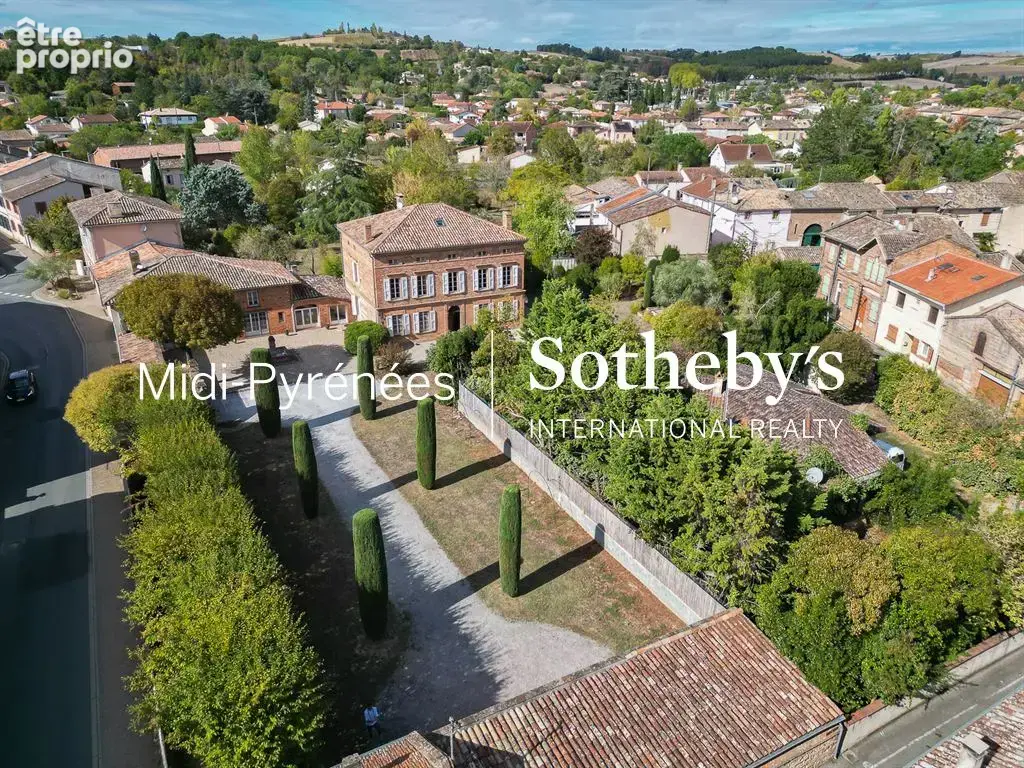 Exclusivité : Vaste magnifique maison de Maître du XIX° - photo 1
