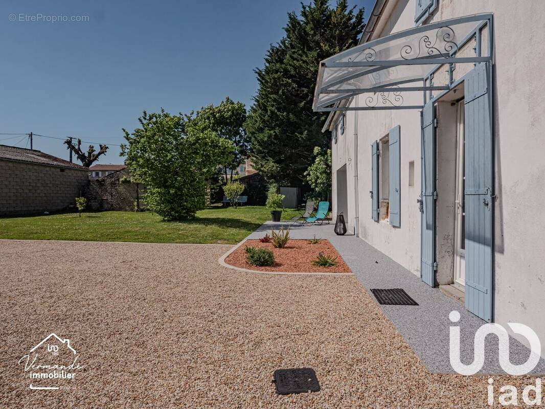 Photo 1 - Maison à TONNAY-BOUTONNE