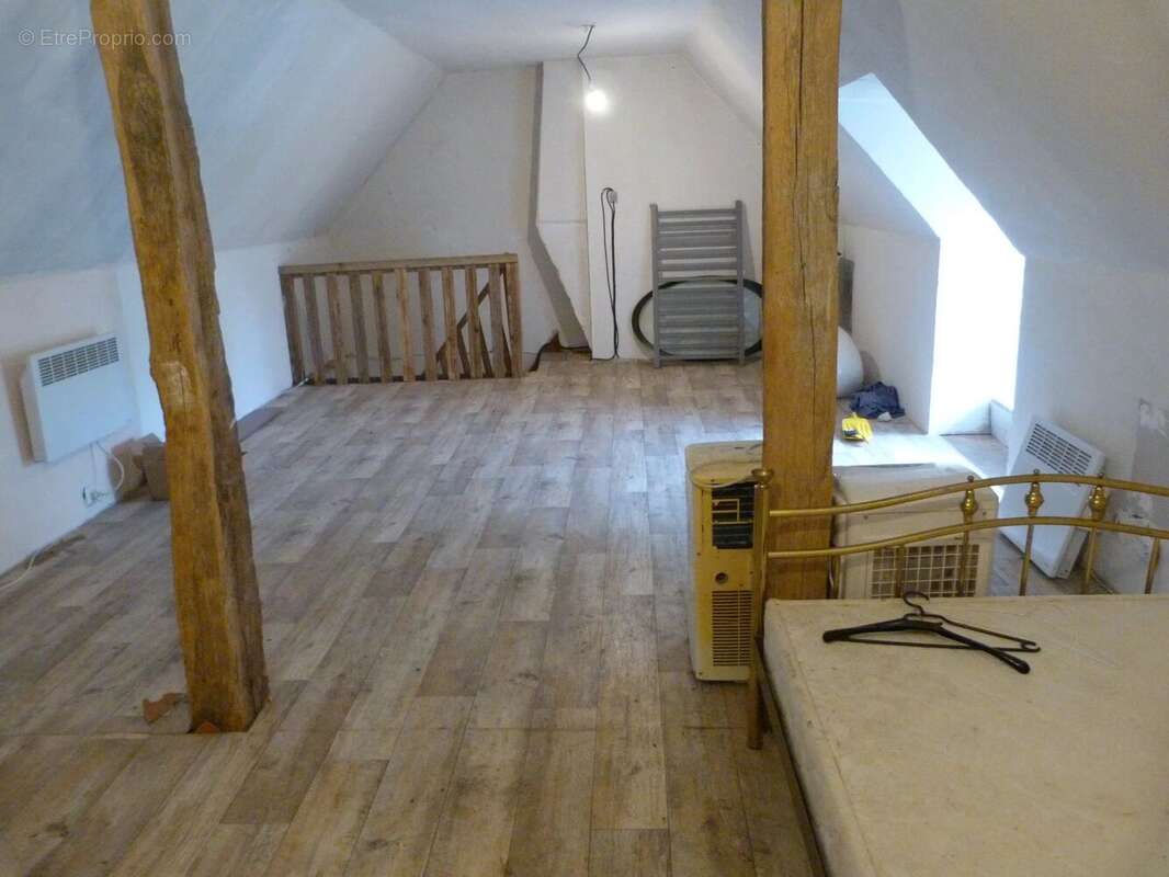 Maison à SAINT-HILAIRE-DE-COURT