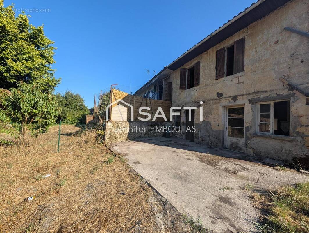 Photo 1 - Maison à SAINT-MORILLON