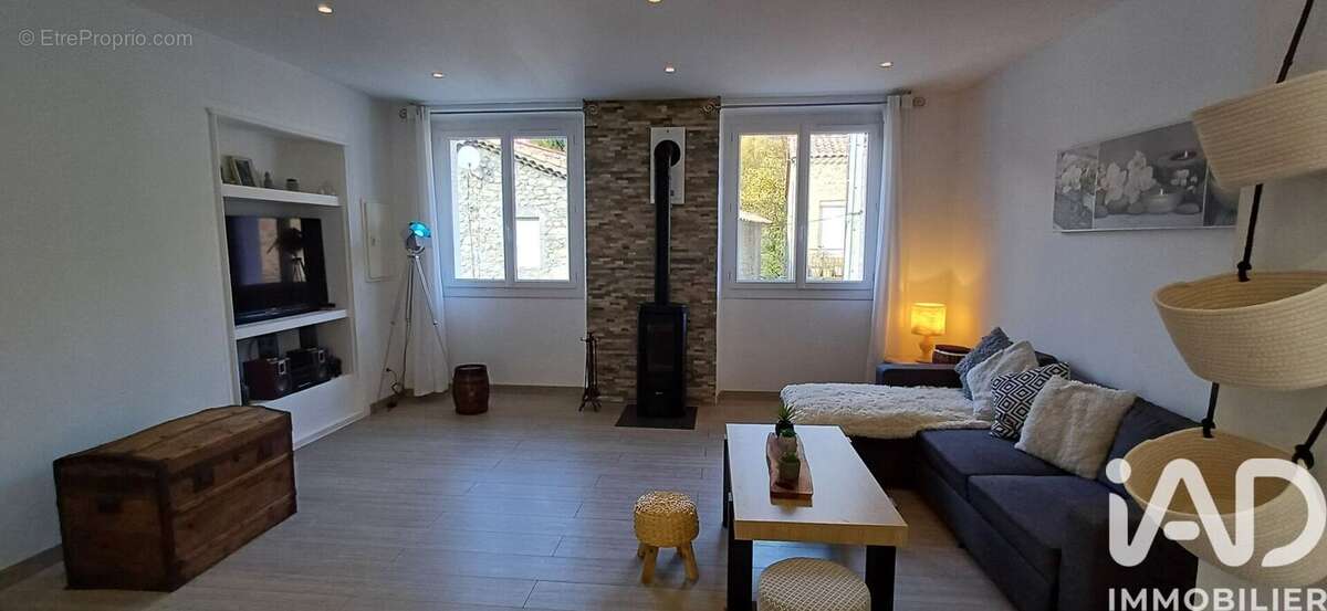 Maison 76 m² à Mayres  - photo 5