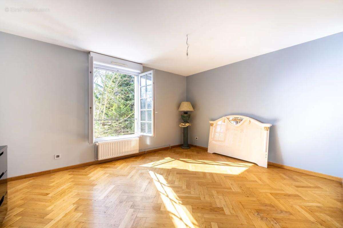 Maison à SARCELLES