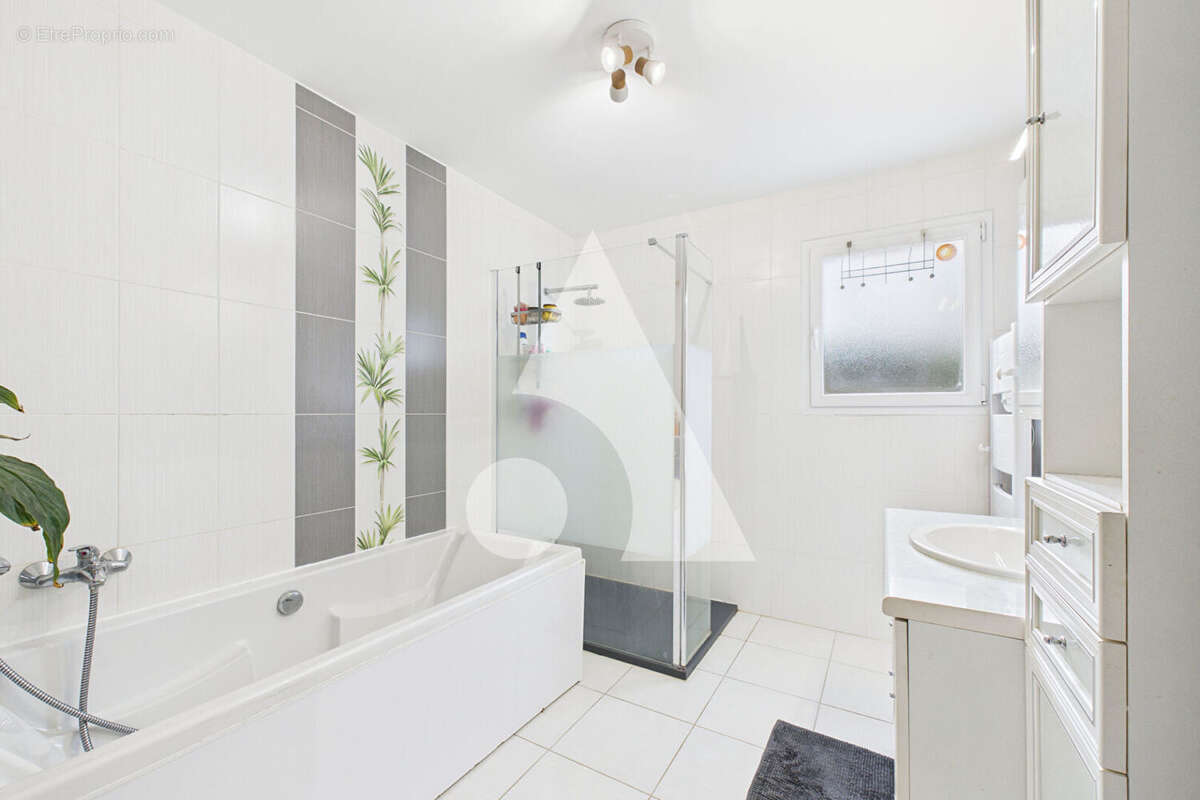 Maison familiale avec logement indépendant - La Roche-sur-Yon 260 m² habitable - photo 15