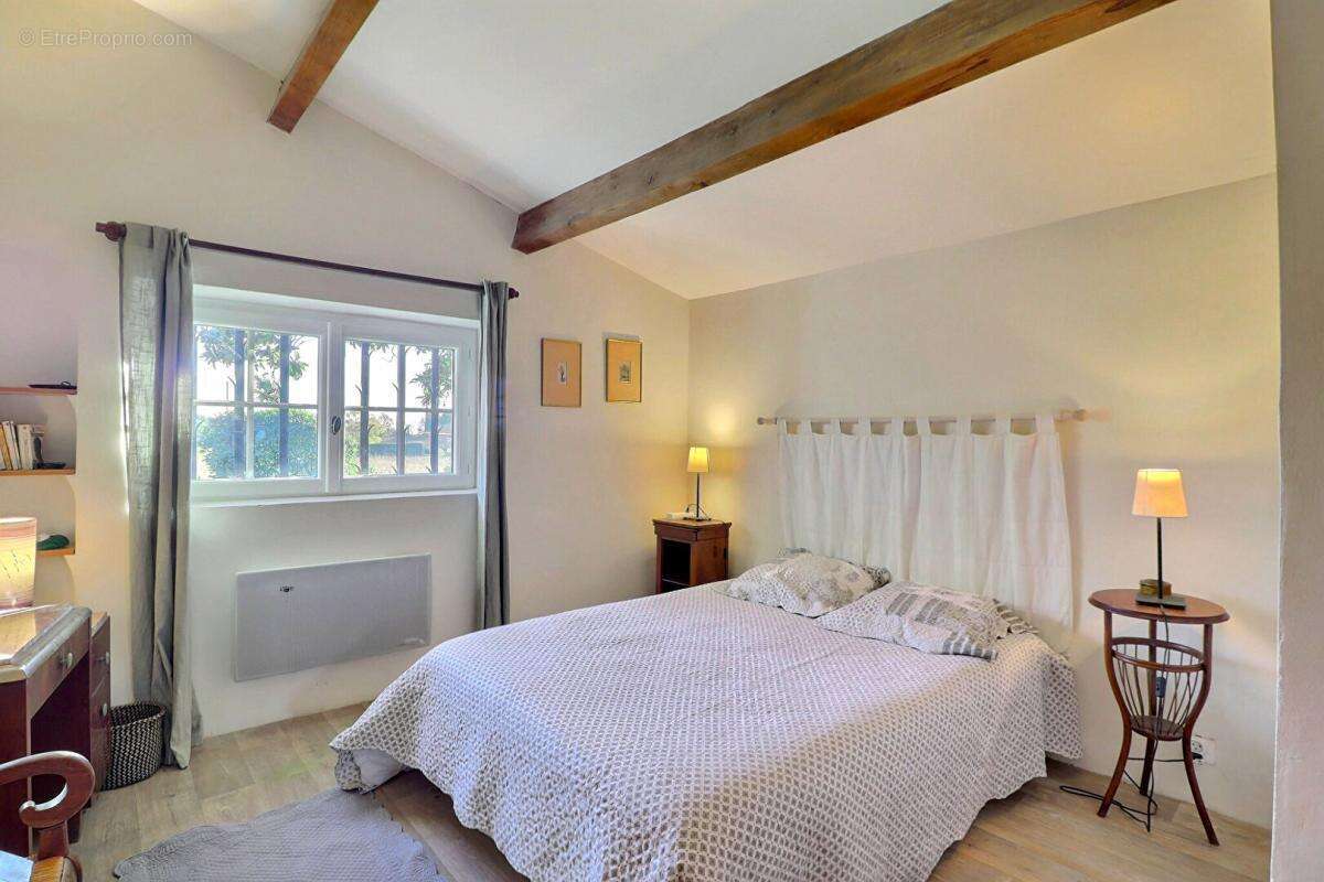 Maison à LE CASTELLET