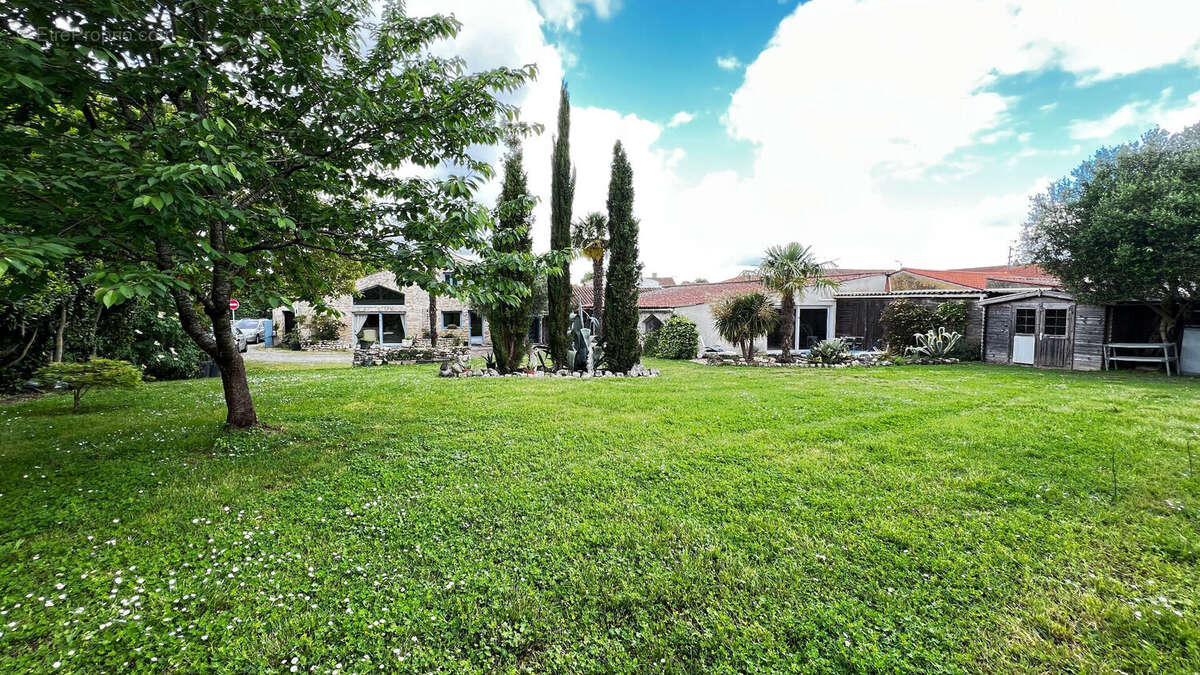 Villa  7 pièce(s) 205 m2, piscine intérieure - photo 17