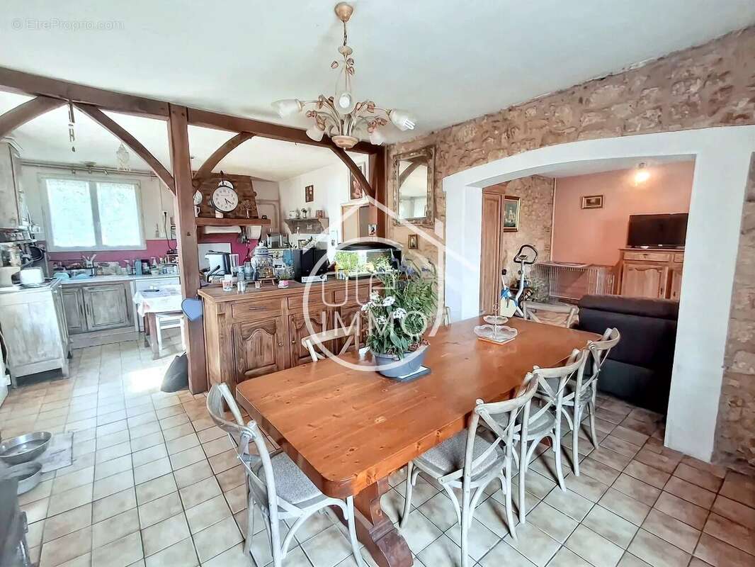 BERGERAC : Charmante maison de 110 m² en centre-ville - photo 5