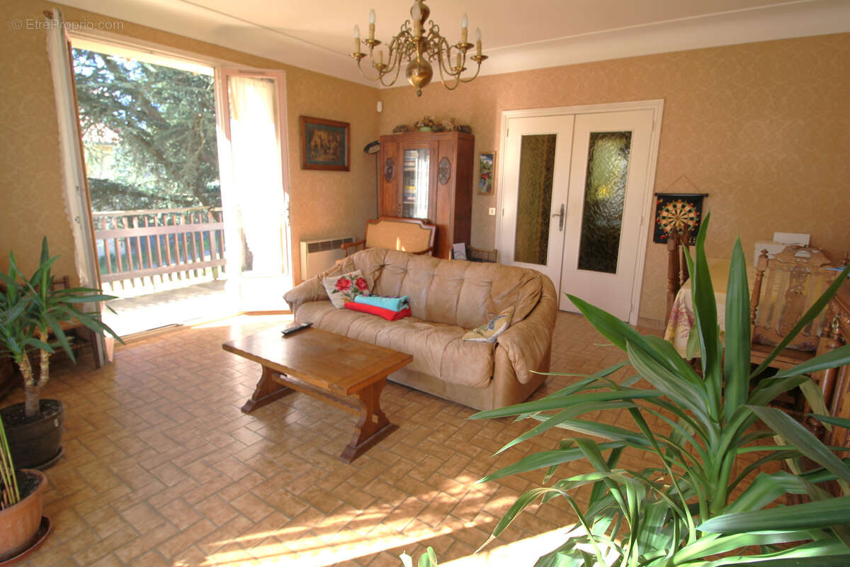 Maison à SAINT-GERMAIN-LAVAL