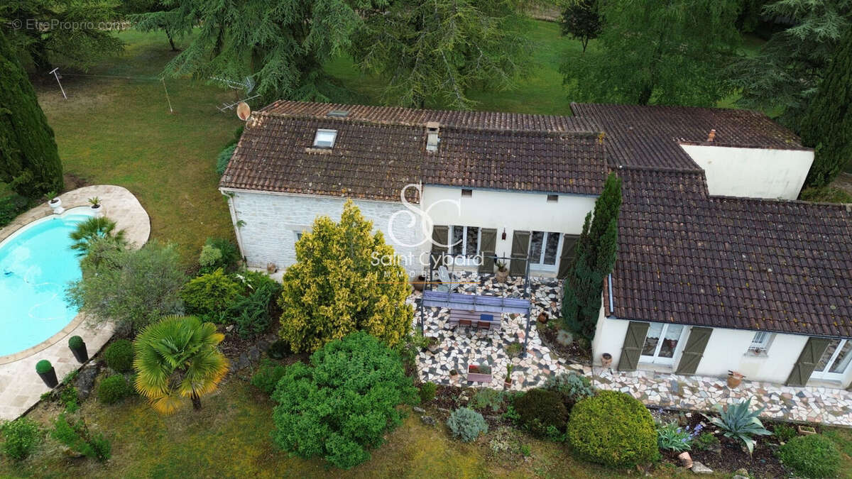 Maison à VOEUIL-ET-GIGET
