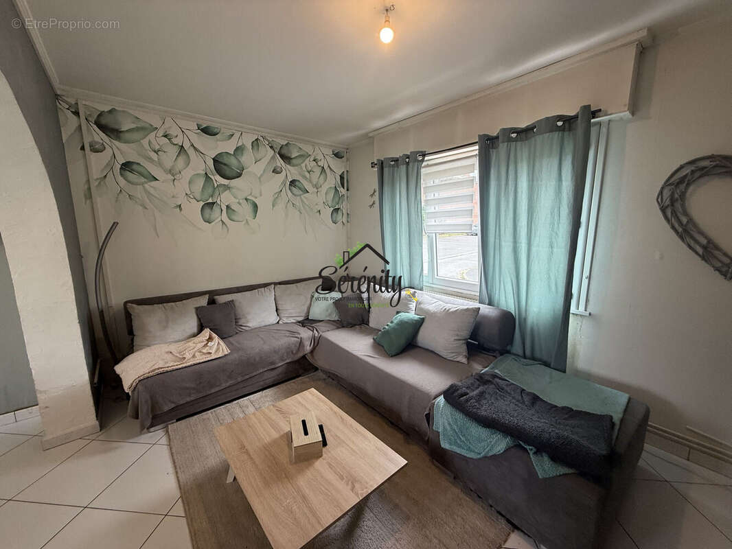 Maison à DOUCHY-LES-MINES