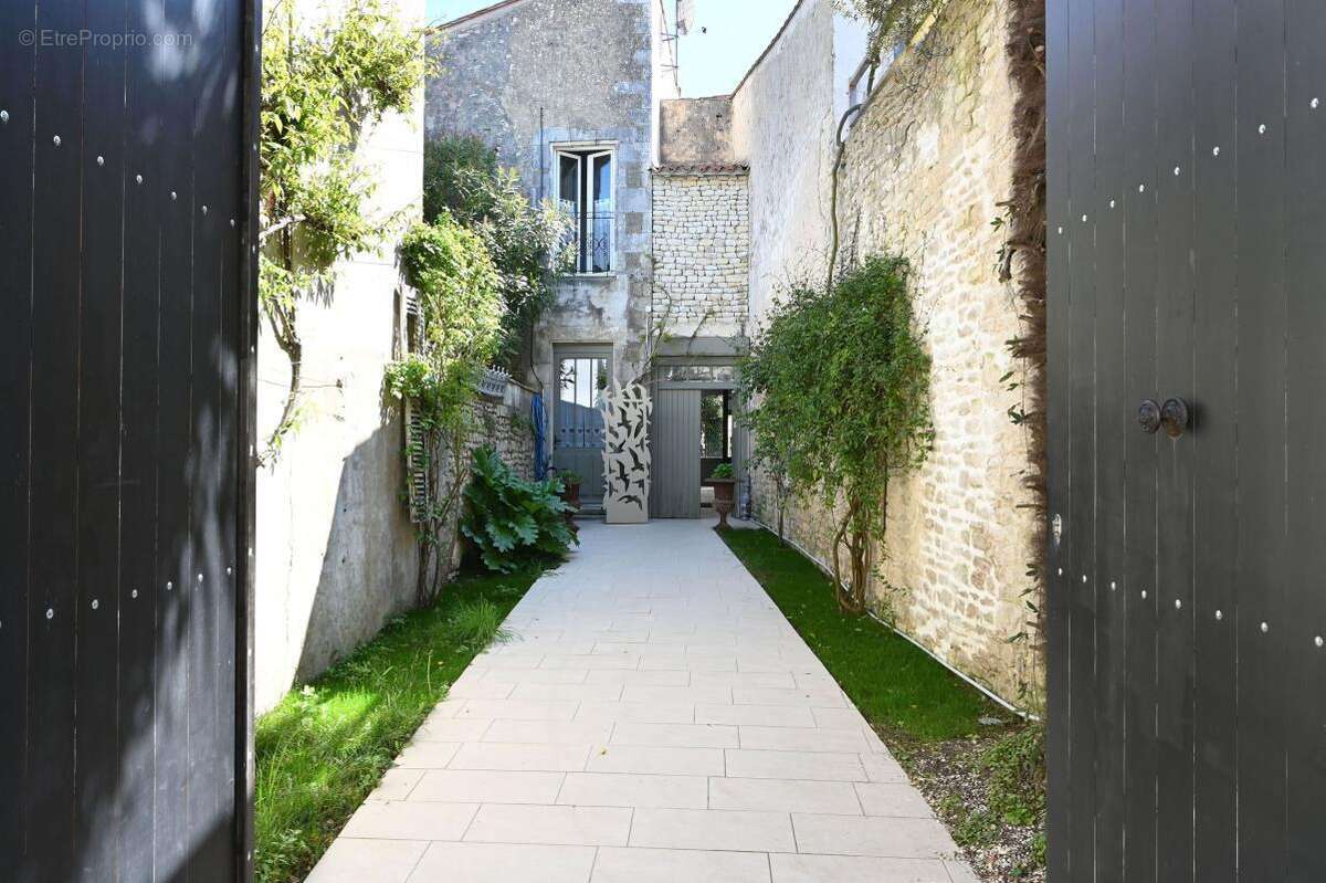 Maison à SAINT-MARTIN-DE-RE