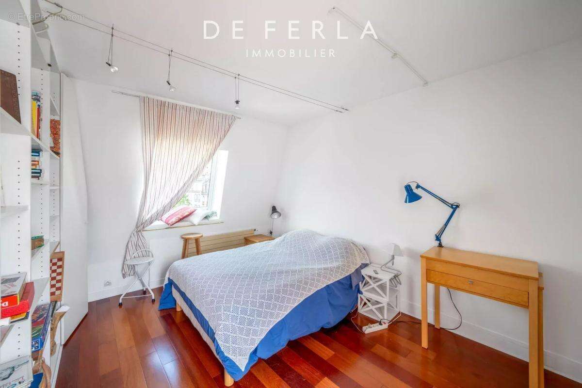 Appartement à PARIS-14E