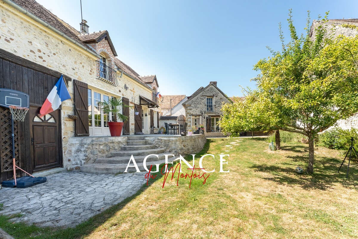 Maison à DONNEMARIE-DONTILLY