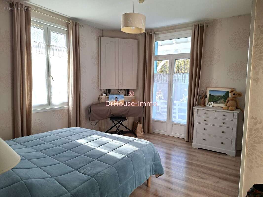 Maison à SAINT-ASTIER