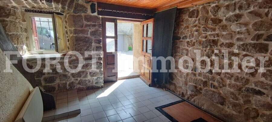 Maison à LACHAPELLE-SOUS-CHANEAC