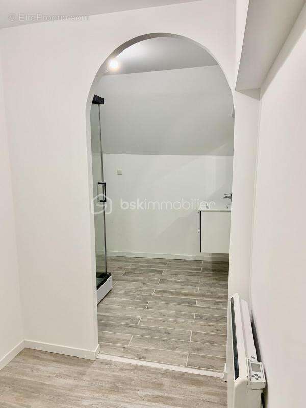 Maison à VILLENEUVE-SUR-YONNE