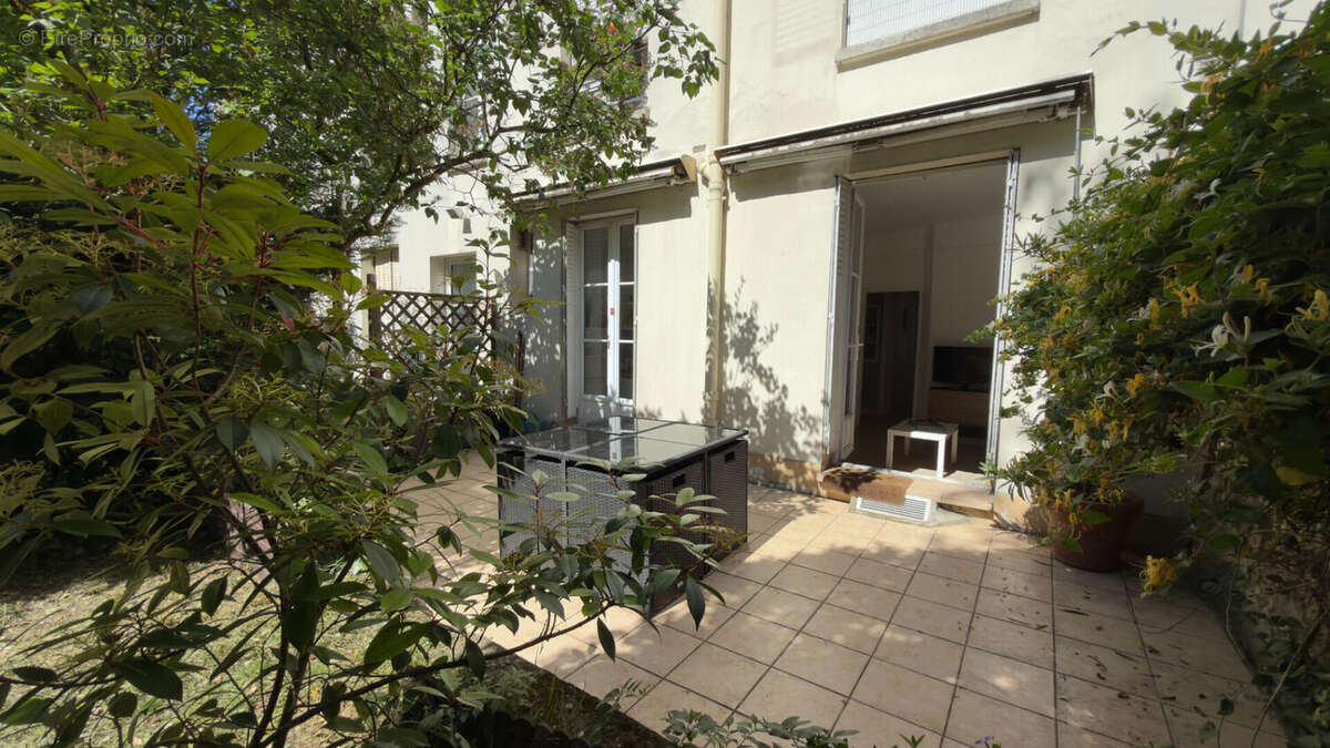 Appartement à MONTROUGE