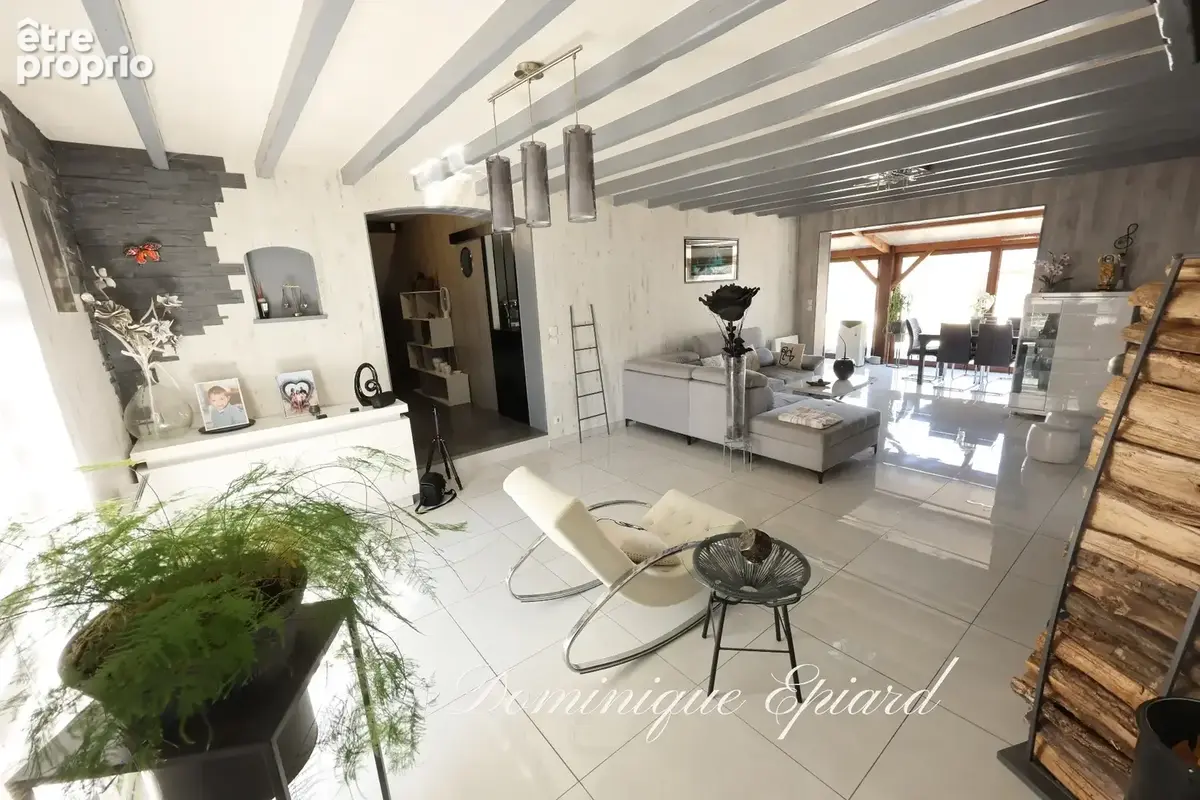 Nouaillé-Maupertuis, à pied de tout : maison rénovée sans travaux, calme absolu, sans entretien - photo 3