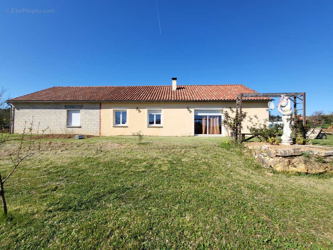 Maison à CASTELNAUD-LA-CHAPELLE