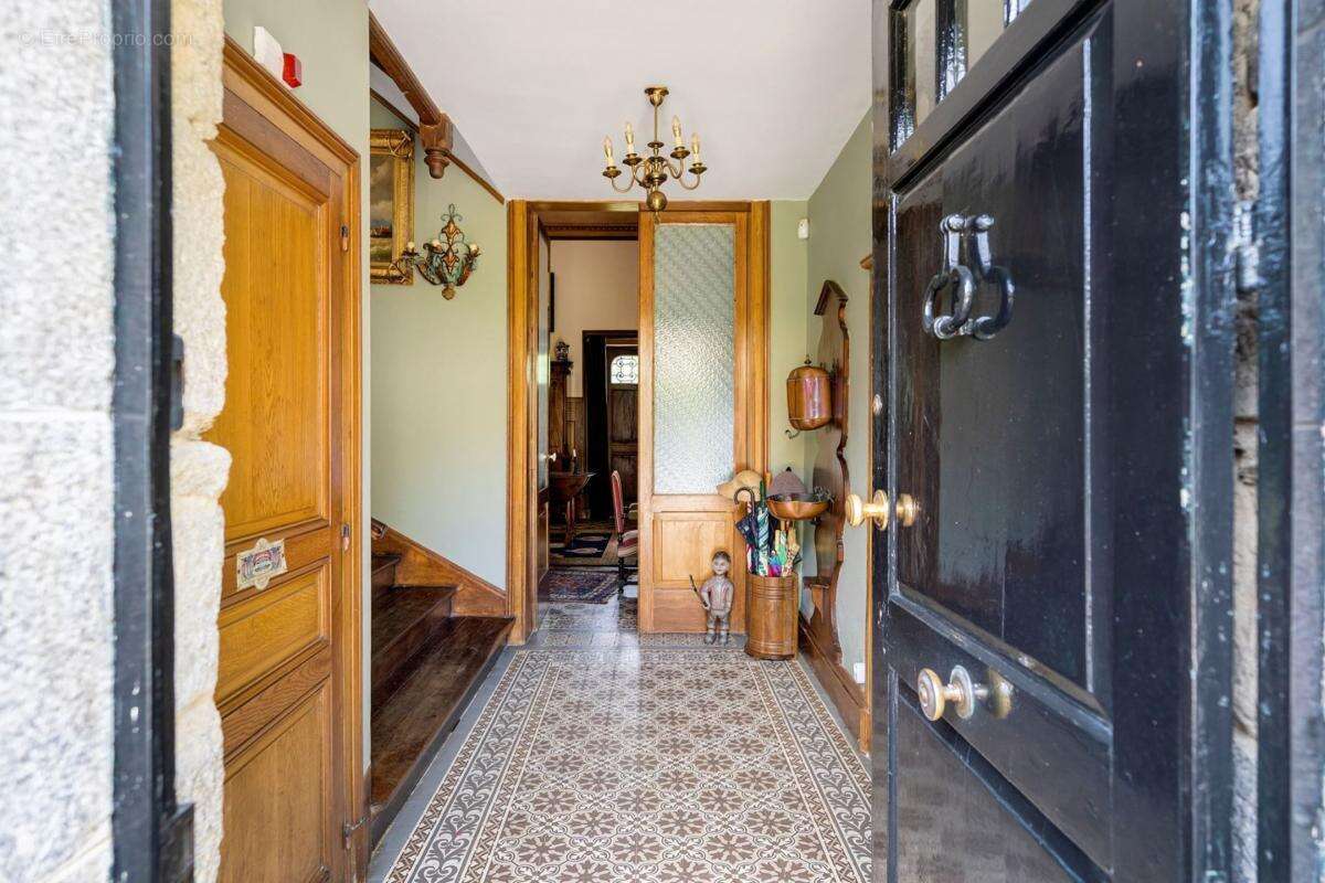 Maison à BUSSIERE-GALANT