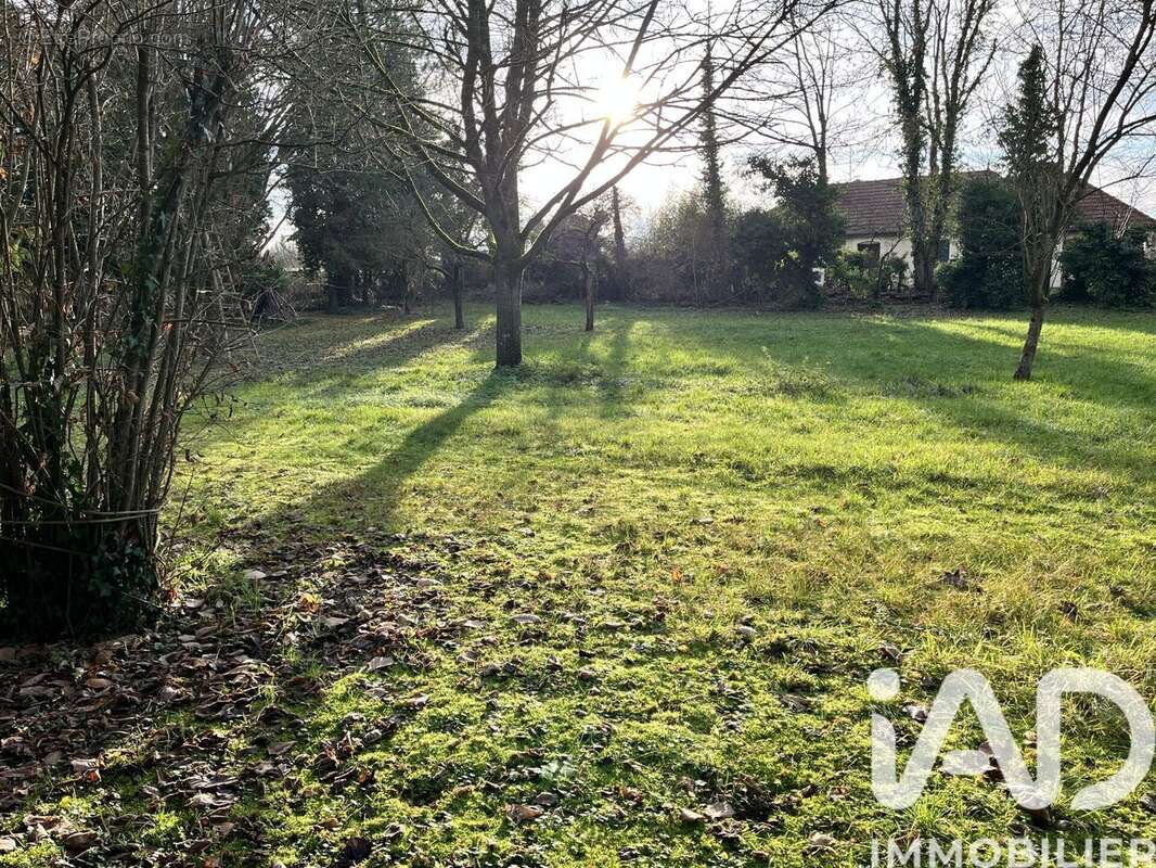 Photo 4 - Terrain à MONTSUZAIN