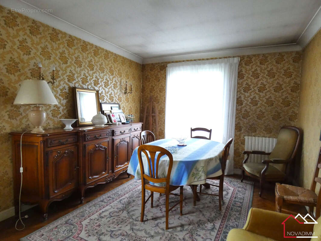 Maison à AGONAC