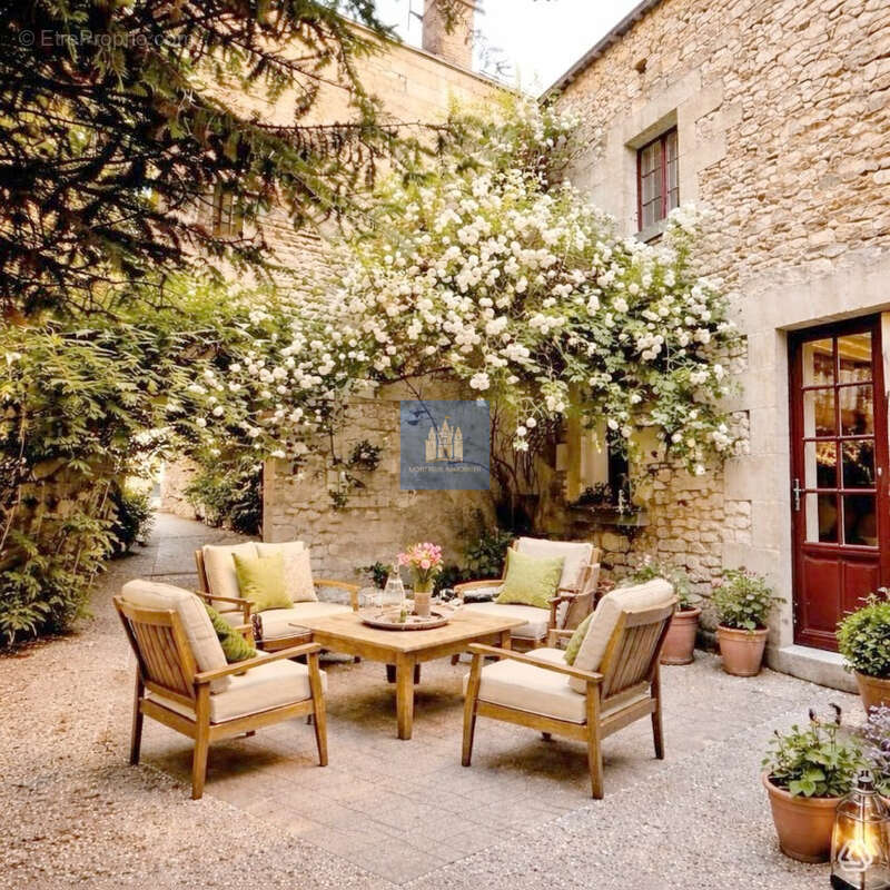 Maison à VAUDELNAY