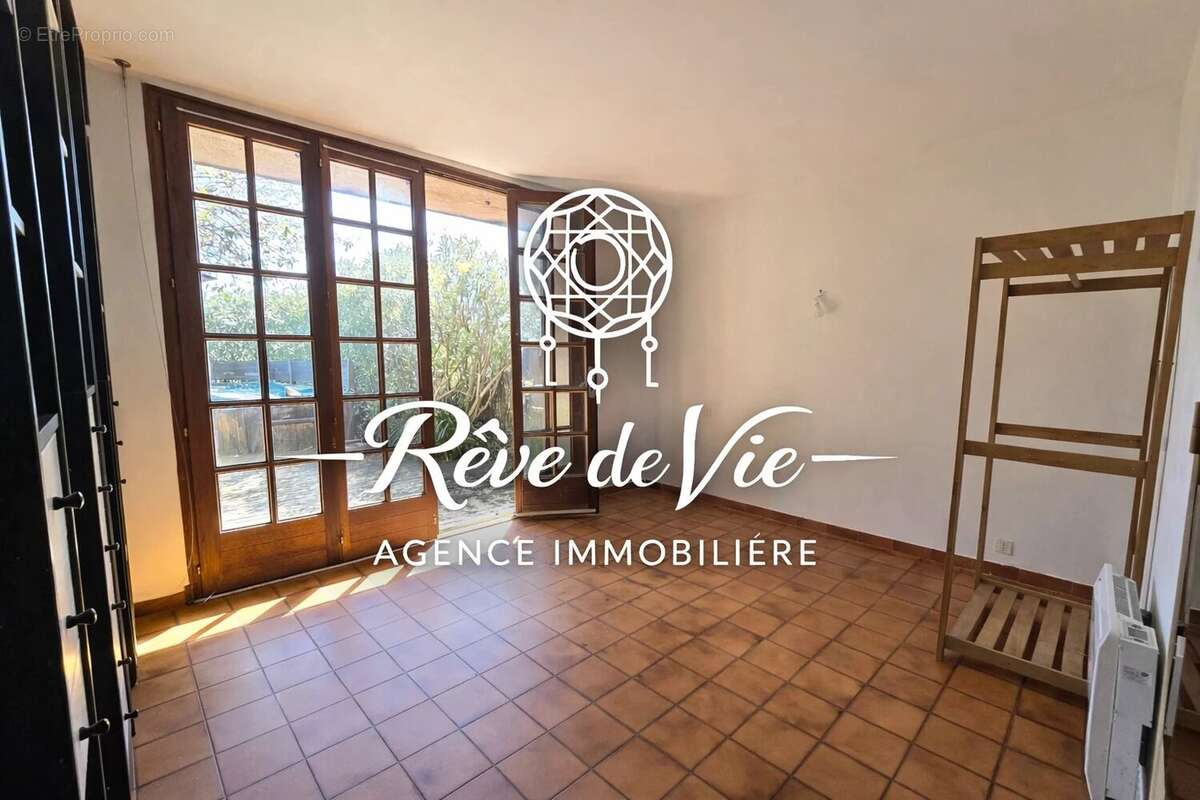 Maison à BORMES-LES-MIMOSAS