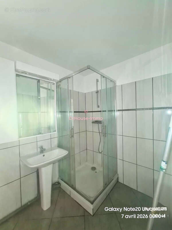Appartement 70 m² à Saint-Etienne  - photo 9