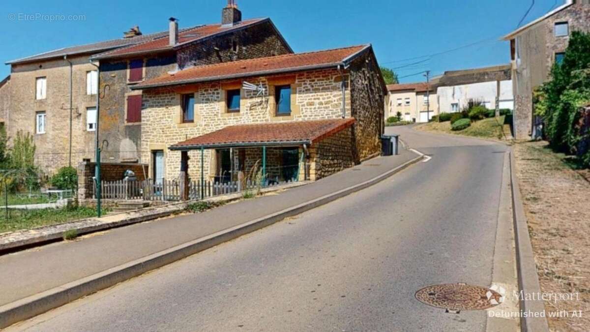 VILLECLOYE Charmante maison de village avec jardin, garage et terrasse couverte - photo 3
