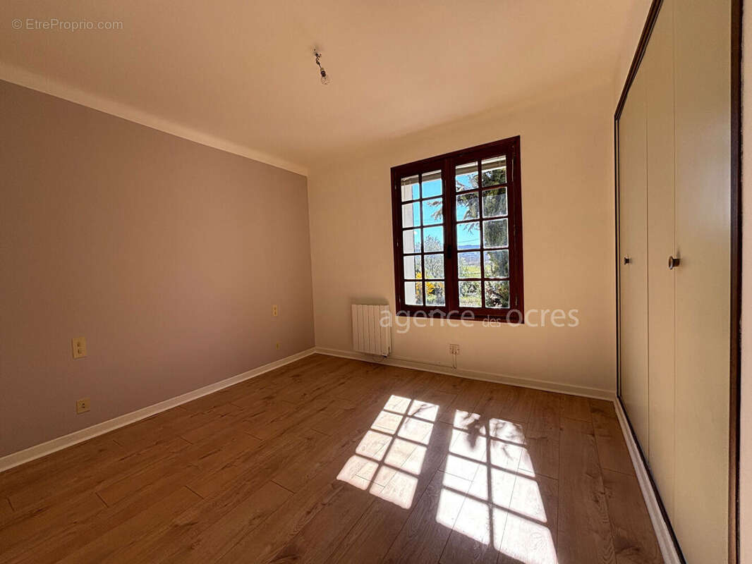 Maison à ROUSSILLON