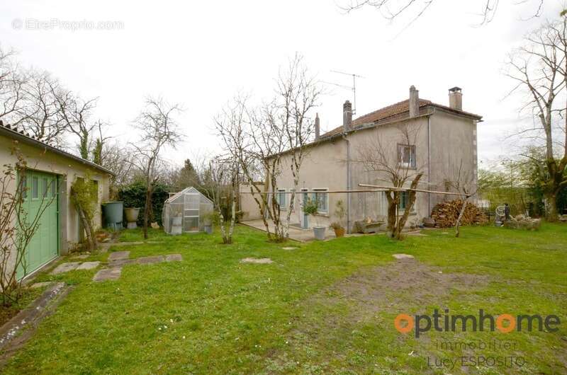 Maison à TAIZE-AIZIE