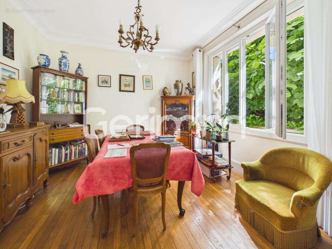 Maison à LA TRONCHE
