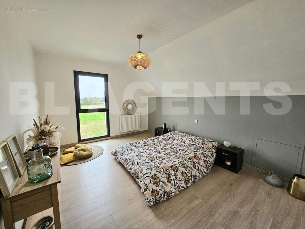 20251011_111035 - Maison à PREAUX